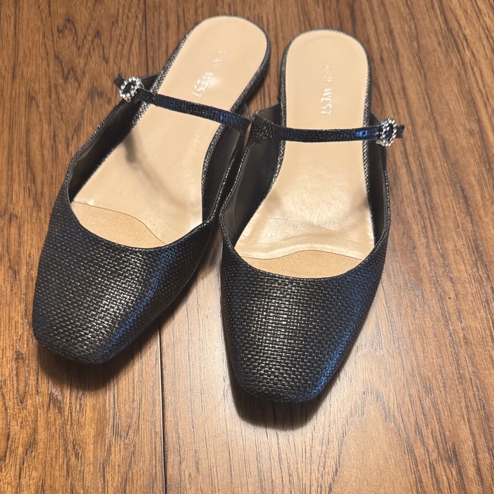 Nine West Black Textured Mules